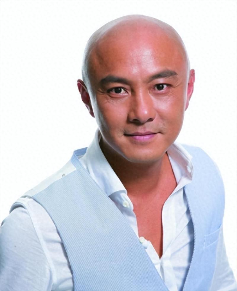 在舞台上展, 才华与魅力